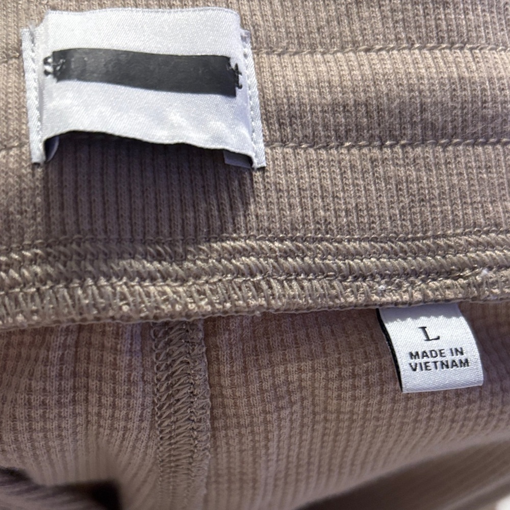 Aritzia Sunday Best Taupe Baby Waffle Flare Lounge Pants, new without tags - Picture 7 of 7